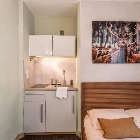 Cozy Studio Very Close To The Lifts - - Welkeys 아파트